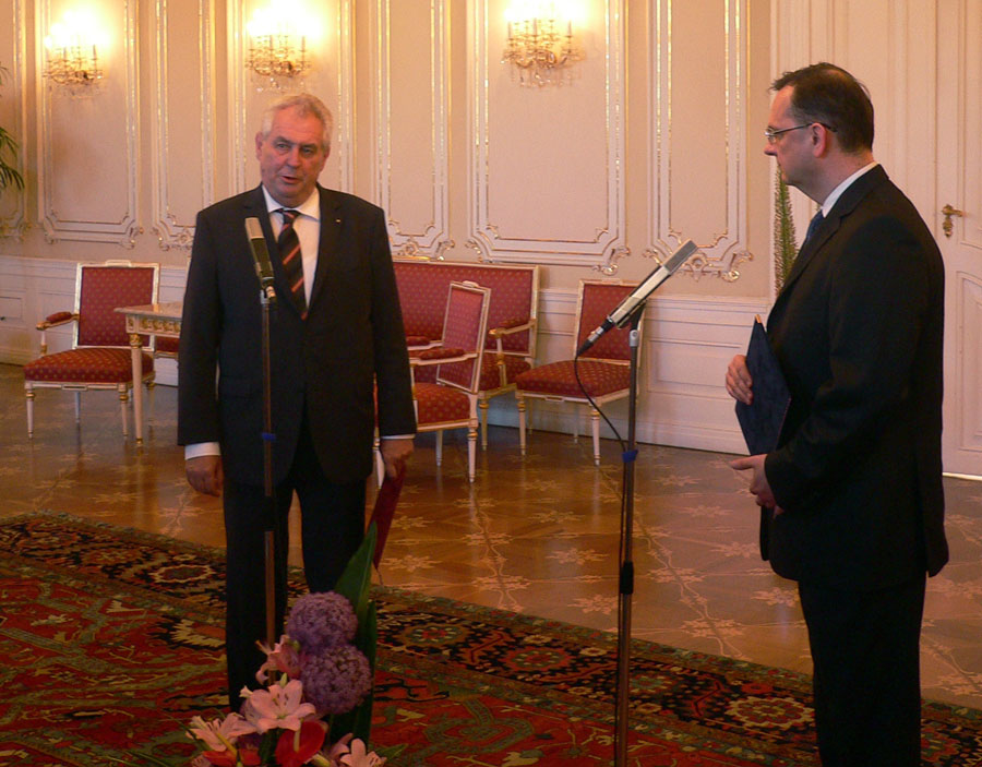 Le Premier ministre tchèque présente sa démission en raison d'un scandale de corruption