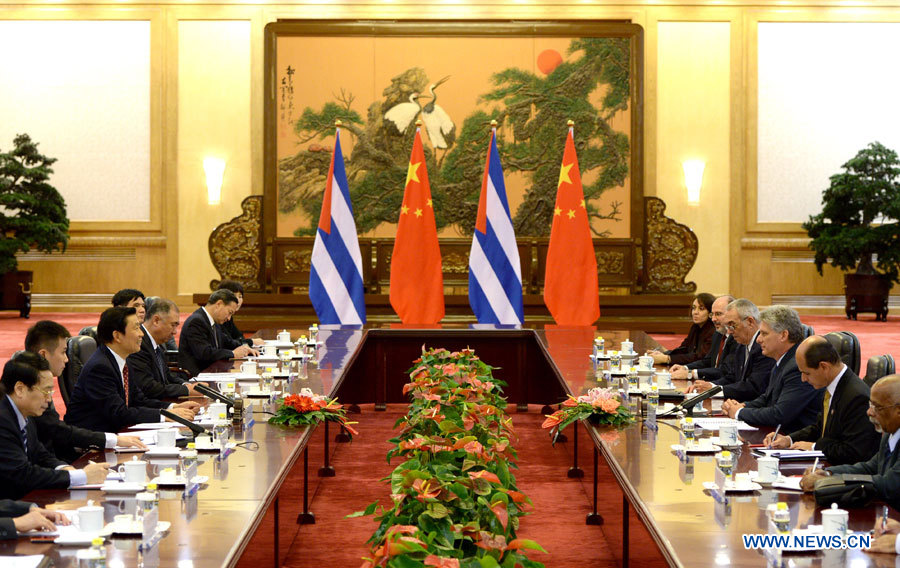 Le vice-président chinois rencontre le premier vice-président du Conseil d'Etat et du Conseil des ministres de Cuba