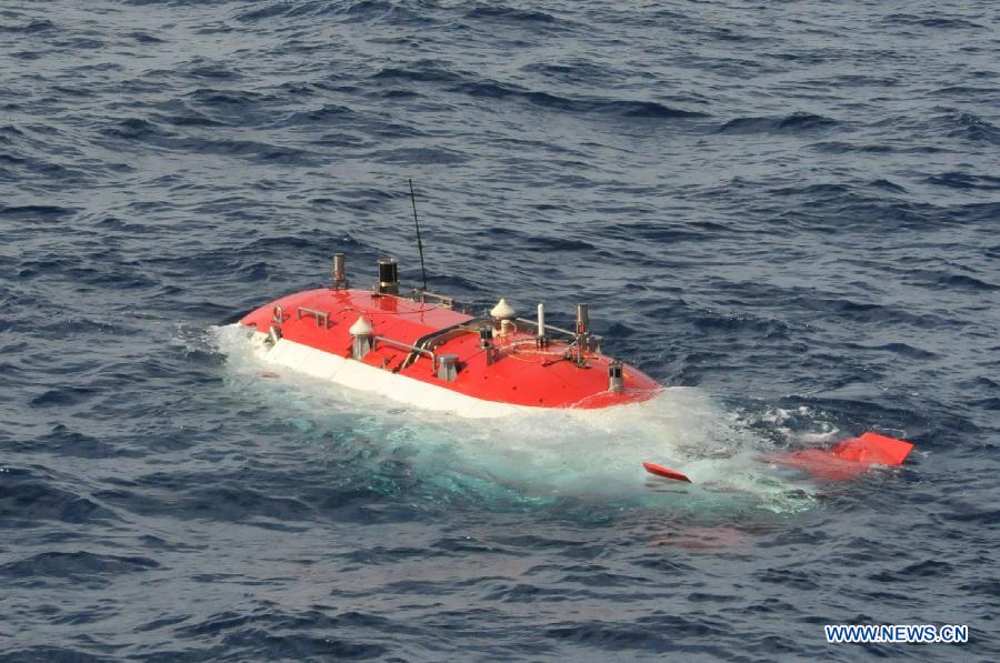 Le submersible habité Jiaolong a réalisé lundi une plongée en eau profonde en mer de Chine méridionale, dans le cadre de sa mission en cours.