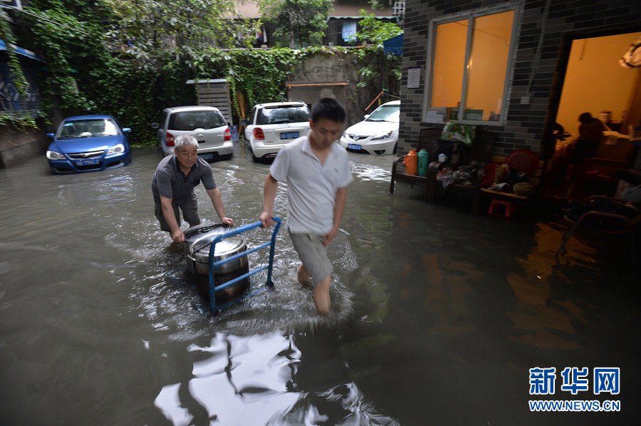 Inondations : Chengdu sous les eaux (7)