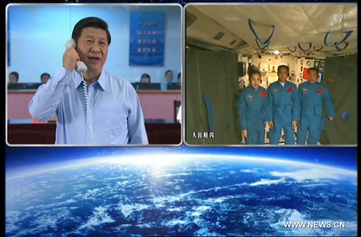 Le président chinois s'est engagé auprès des astronautes à de plus grands progrès dans l'exploitation de l'espace