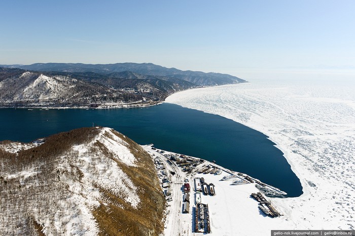 Photos : le lac Baïkal pris par les glaces (10)