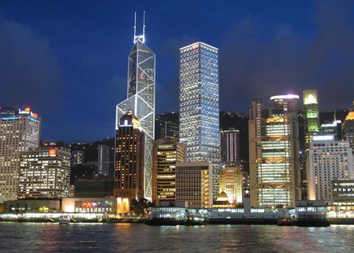 Le batiment de la Banque de Chine à Hong Kong, conçu par l'architecte américain d'origine chinoise Leoh Ming Pei.