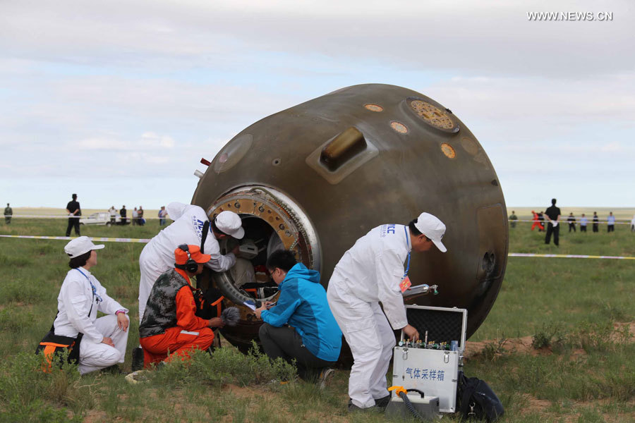 EN IMAGES: Retour sur Terre de la capsule spatiale chinoise Shenzhou-10  (10)