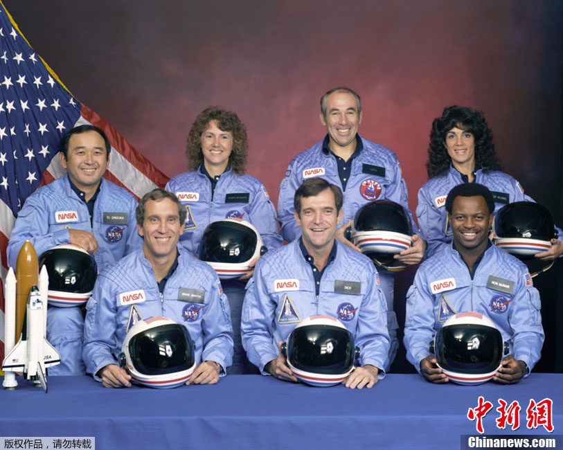 Dans l'accident des navettes Challenger et Columbia, 14 astronautes ont été tués, dont quatre femmes. Les deux femmes astronautes sur la photo ont été tuées dans l‘accident de Challenger. A gauche : Christa McAuliffe ; à droite : Judith Resnik