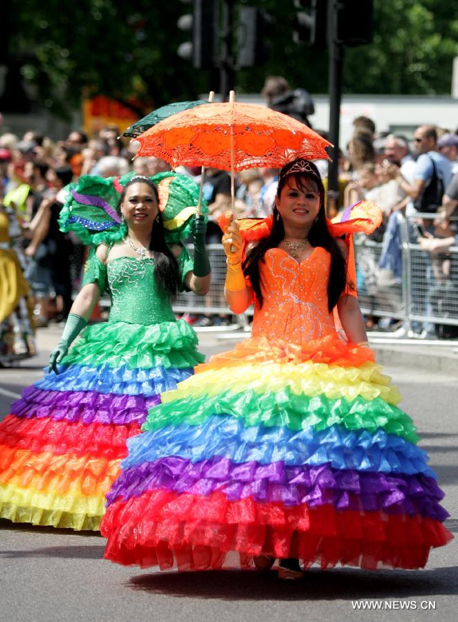 EN IMAGES: La Gay Pride rassemble un grand nombre de personnes à Londres (6)