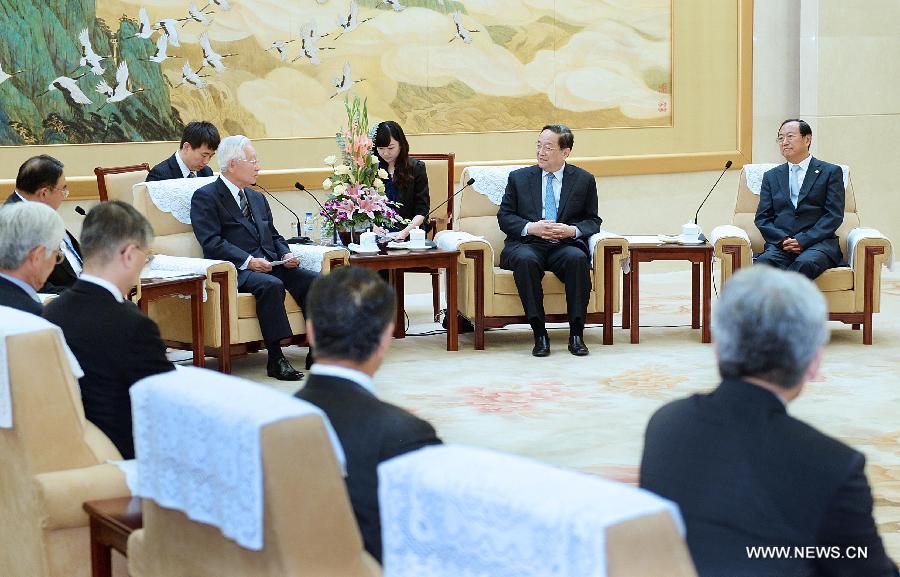 Yu Zhengsheng exhorte le Japon à remettre les relations bilatérales sur la bonne voie (2)