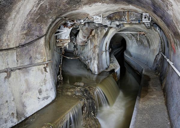 Une rivière incorporée aux égouts de Paris.