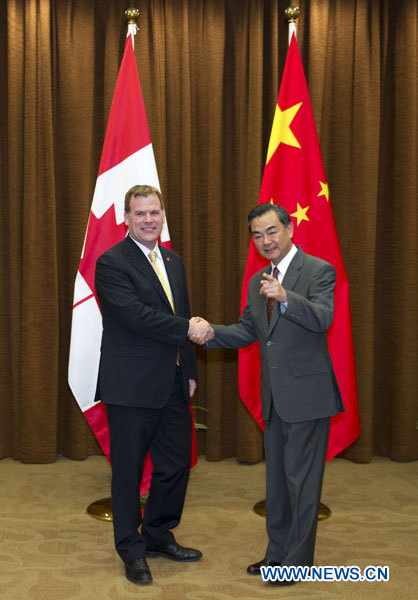 Les ministres chinois et canadien des AE s'entretiennent sur la coopération