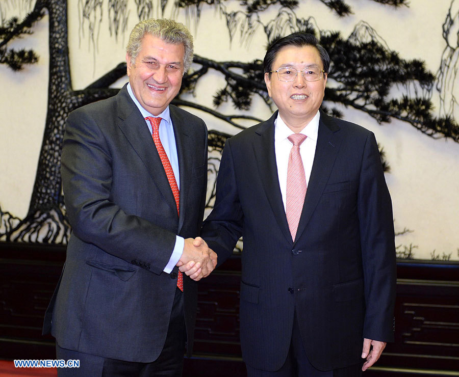 Zhang Dejiang qualifie les relations sino-espagnoles de stables et matures