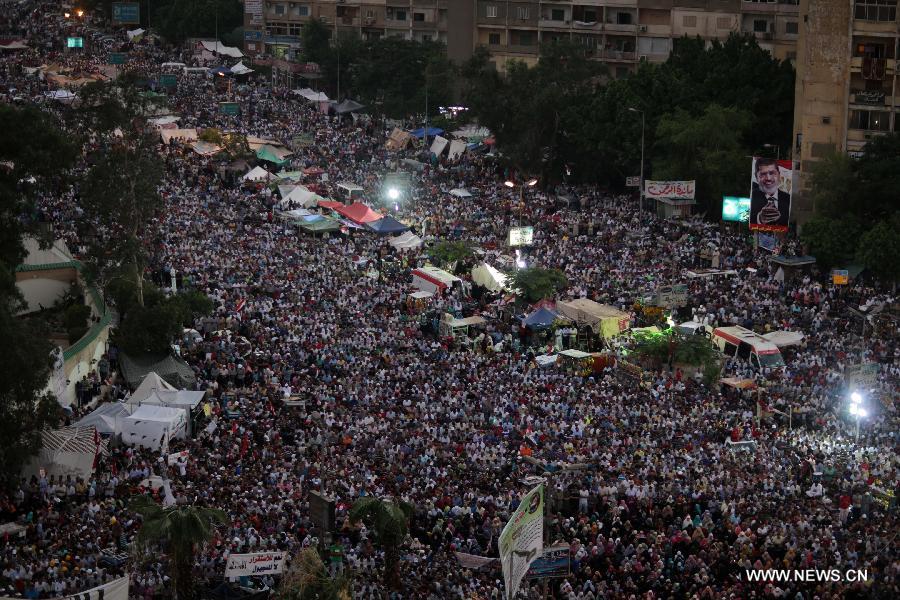 Egypte: manifestations des opposants et des partisans de Morsi à travers le pays (6)