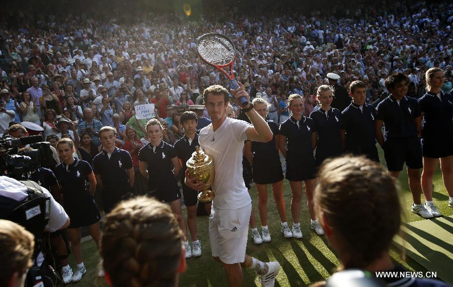 Tennis: Andy Murray remporte son premier titre de Wimbledon (3)