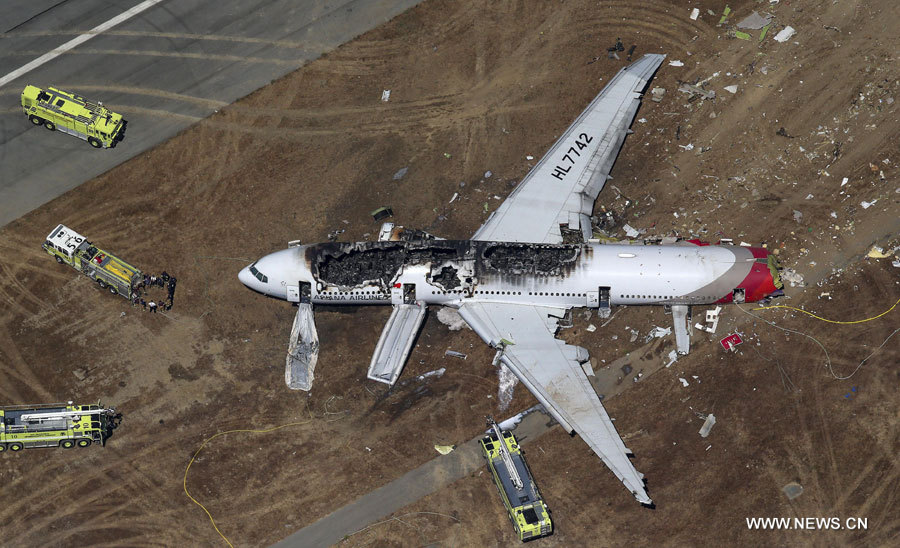 Un Boeing 777-200 de la compagnie sud-coréenne Asiana Airlines en provenance de Séoul a raté son atterrissant à l'aéroport international de San Francisco le 6 juillet et a brûlé. Deux élèves chinoises ont été tuées dans le crash et quelque 182 personnes ont été blessées et transférées dans neuf hôpitaux près de l'aéroport.