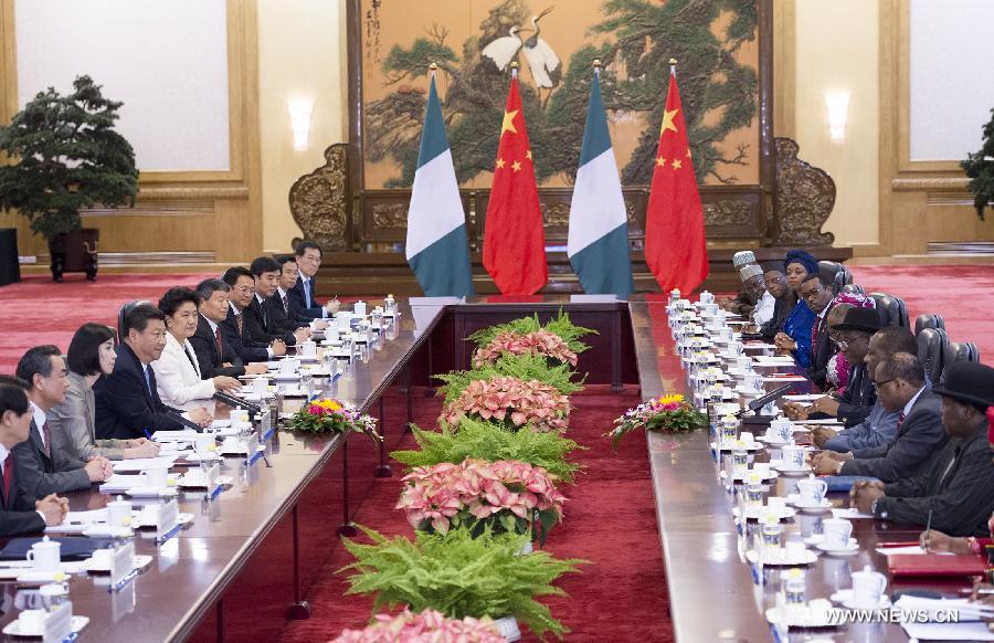Les présidents chinois et nigérian s'entretiennent des relations bilatérales