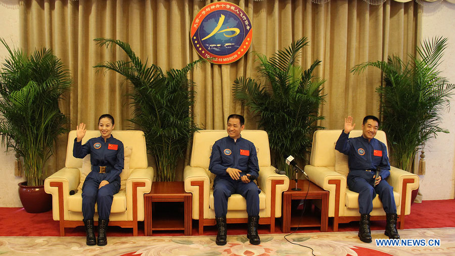 Fin de la période de quarantaine pour les astronautes de Shenzhou-10 