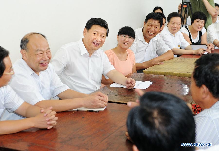 Xi Jinping appelle les membres du PCC à maintenir la Chine rouge (4)