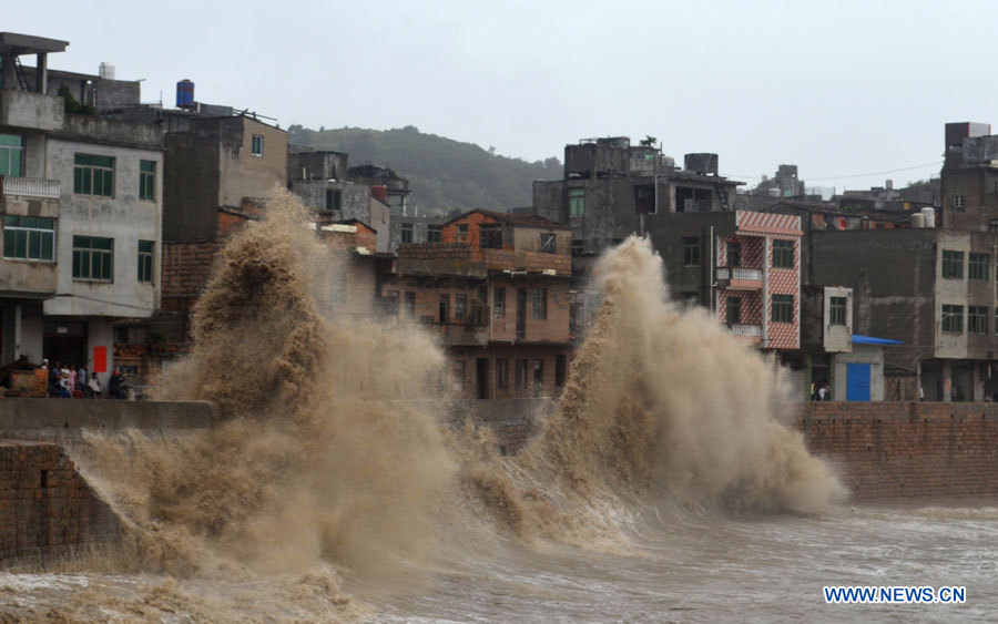 Le typhon Soulik touche terre dans le Fujian 