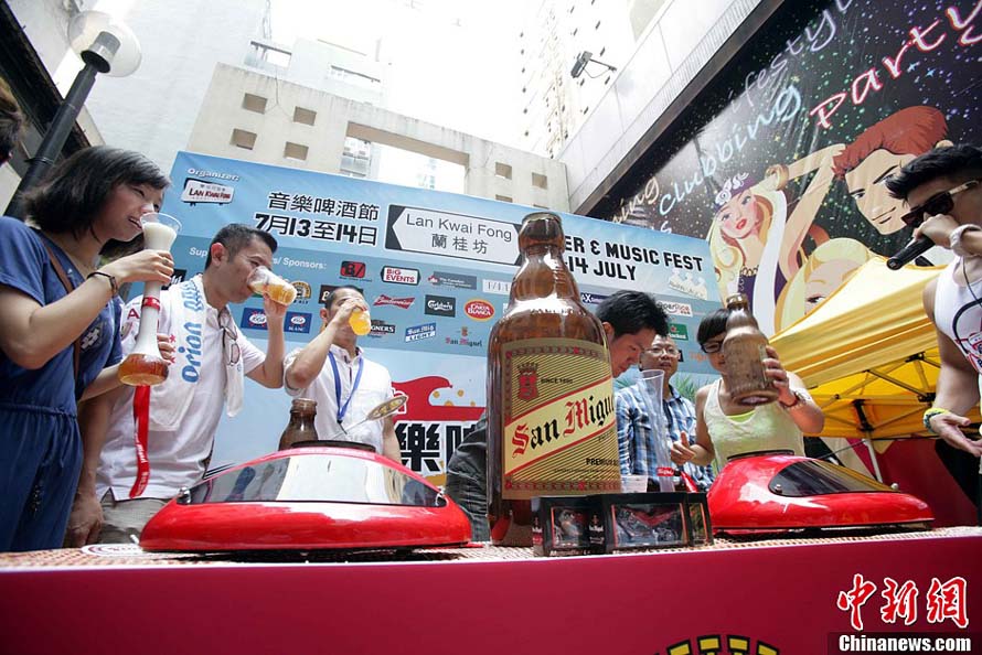 Hong Kong fête la bière et la musique à Lan Kwai Fong (4)