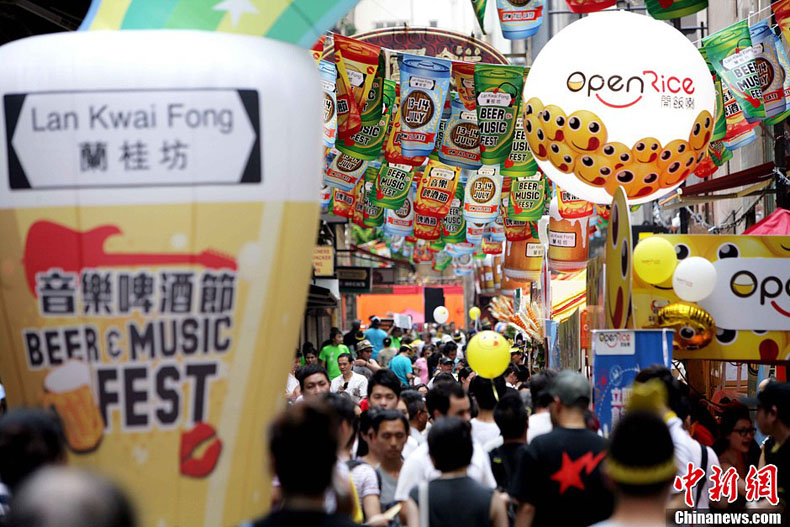 Hong Kong fête la bière et la musique à Lan Kwai Fong