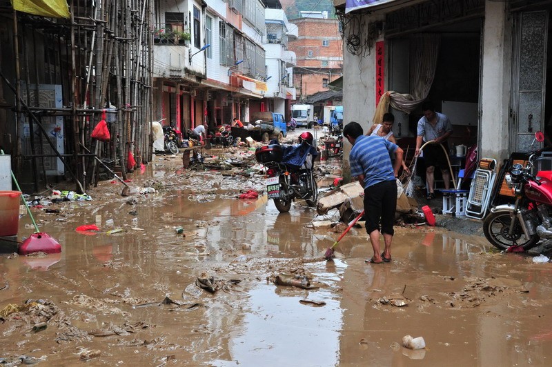Chine : le typhon Soulik fait trois morts au Guangdong (3)