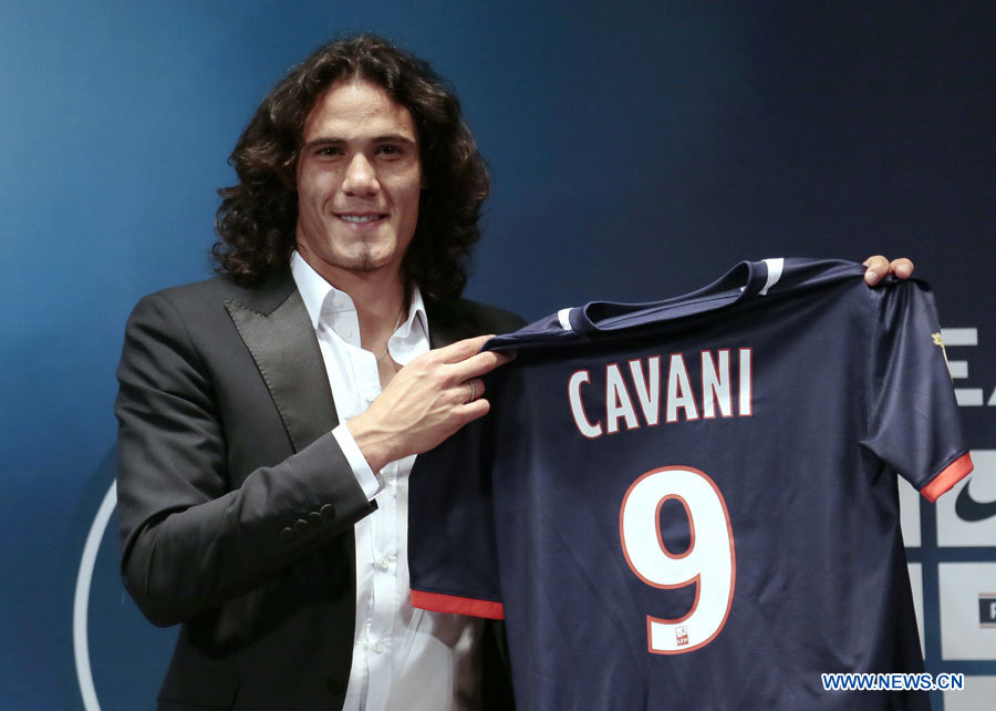 Football: Edinson Cavani a signé au Paris SG