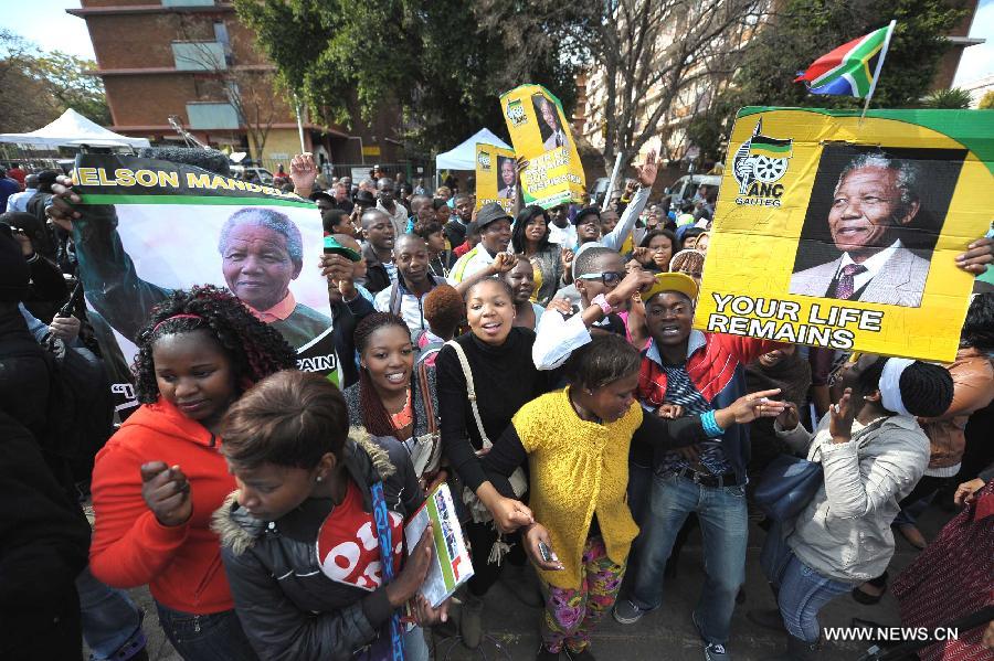 Les Sud-Africains célèbrent le 95e anniversaire de Mandela