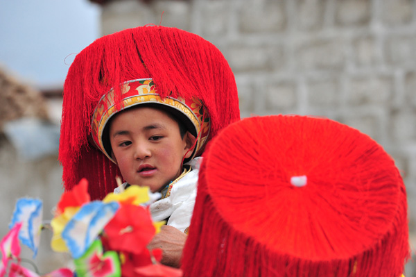 Les Tibétains célèbrent la Fête de Wangguo dans le Comté de Doilungdeqen à Lhassa, capitale de la Région Autonome du Tibet, le 17 juillet 2013.