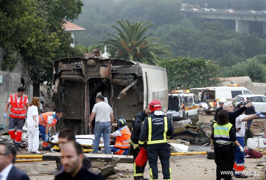 Au moins 56 morts dans le déraillement d'un train au nord ouest de l'Espagne (3)