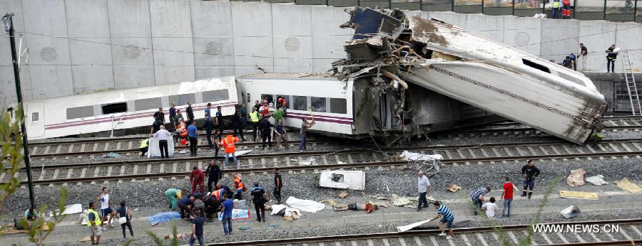Au moins 56 morts dans le déraillement d'un train au nord ouest de l'Espagne (4)