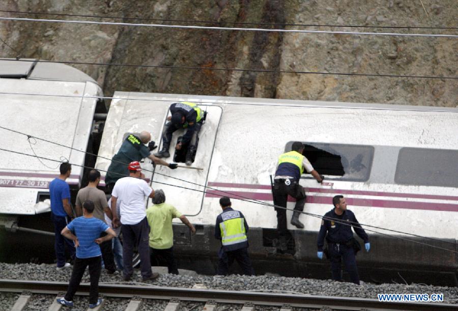 Le bilan du déraillement de train en Espagne s'élève à 78 morts  (2)
