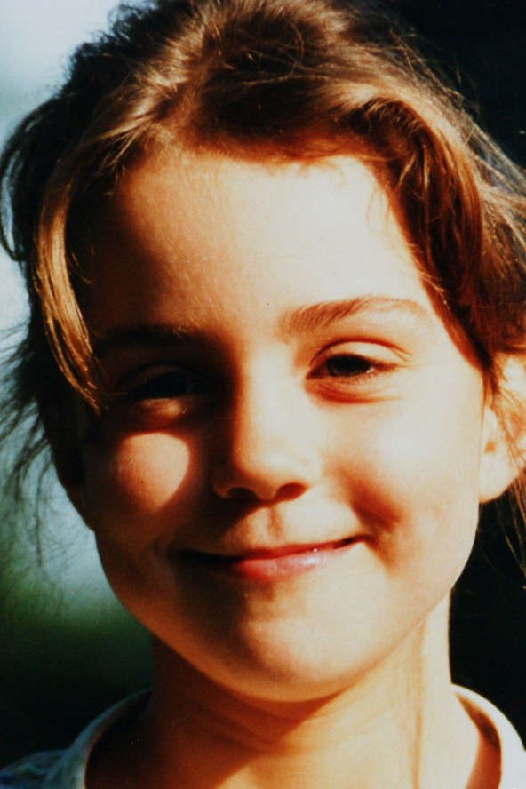 En 1987, à l'âge de 5 ans, Kate est déjà une jolie petite fille.