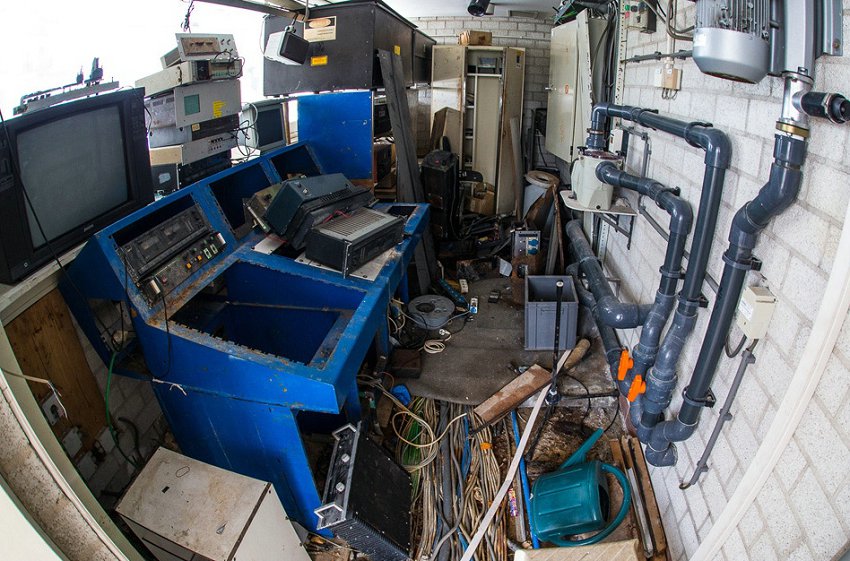 Un parc aquatique abandonné aux Pays-Bas (20)