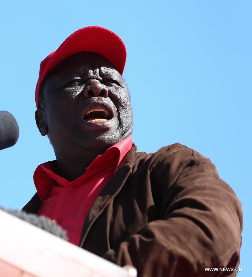 Zimbabwe: Tsvangirai termine sa campagne présidentielle en appelant Mugabe à se retirer (2)