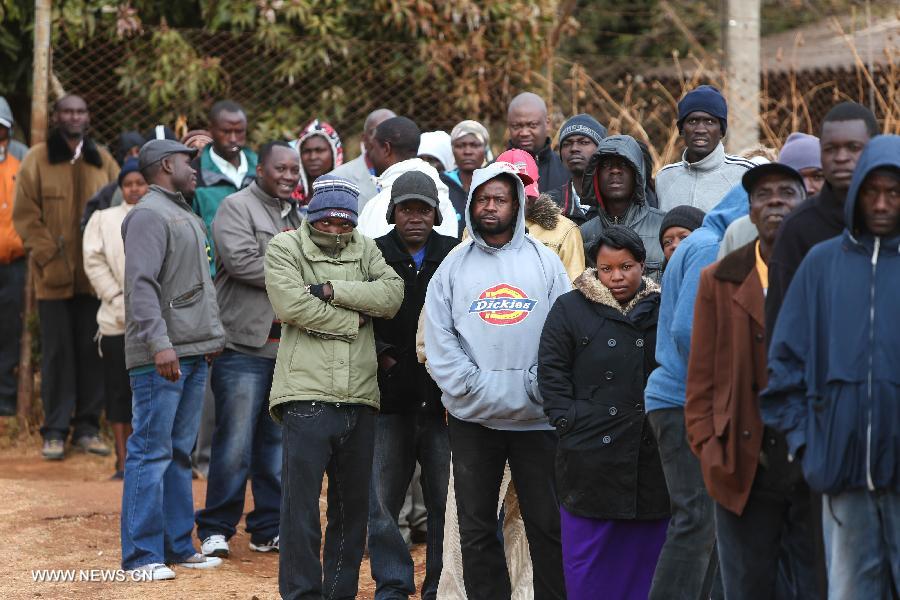 Ouverture des bureaux de vote au Zimbabwe (2)