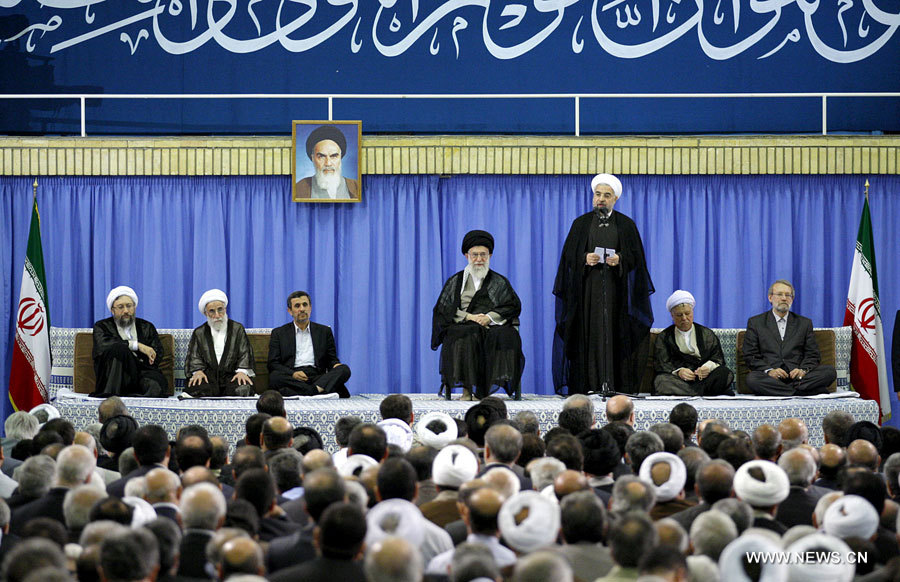 Le nouveau président iranien prend ses fonctions (2)