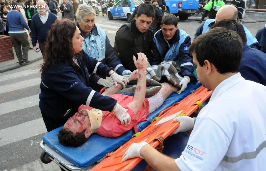 Argentine : au moins neuf morts et 63 blessés dans l'explosion d'une chaudière dans un immeuble  (12)