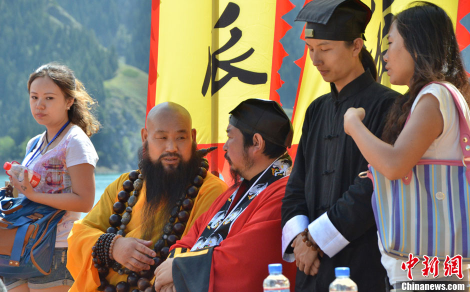 Xinjiang : une rencontre entre maîtres des arts martiaux plutôt décevante (6)