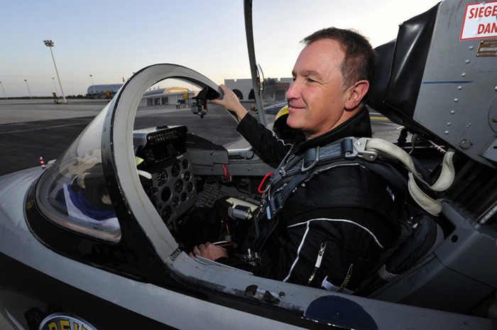 Un membre de la Breitling Jet Team, la célèbre équipe de voltige européenne [Photo/Xinhua]