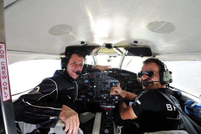 Les membres de la Breitling Jet Team, la célèbre équipe de voltige européenne [Photo/Xinhua]