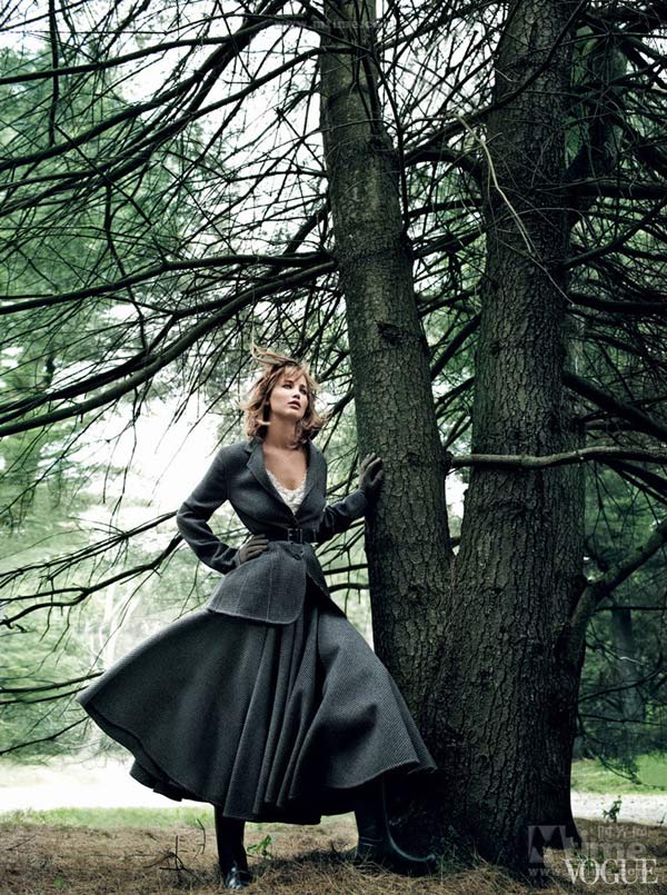 Jennifer Lawrence pose en couverture de Vogue US (3)