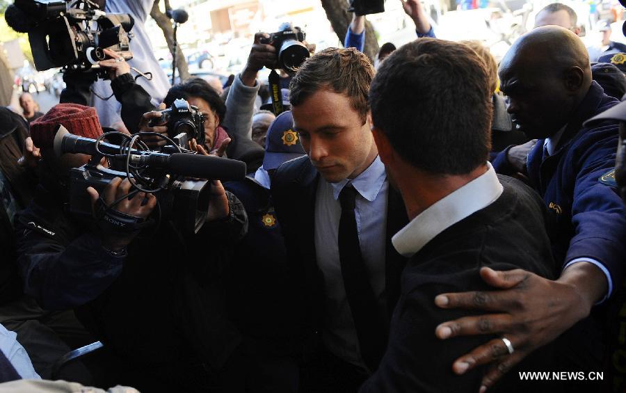 Afrique du Sud: Pistorius sera jugé pour meurtre en mars 2014  (5)