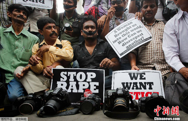 La police locale a arrêté un deuxième suspect dans le cadre de l'enquête sur le viol collectif de Bombay, et trois autres suspects sont toujours recherchés, a rapporté samedi le média local CNN-IBN.