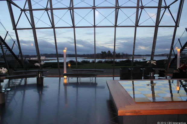Une fois à l'intérieur, les visiteurs sont conviés à un spectacle unique, pour contempler la vue panoramique sur la baie et le ciel d'Helsinki.[Photo/xinhuanet.com] 