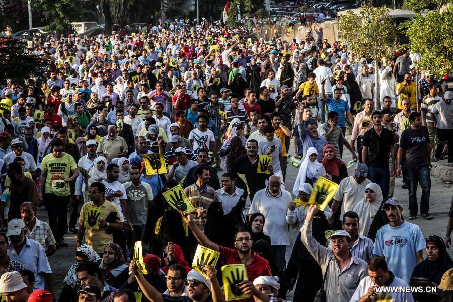 Egypte : des milliers d'islamistes manifestent à travers du pays sous forte présence des forces de sécurité (SYNTHESE) 