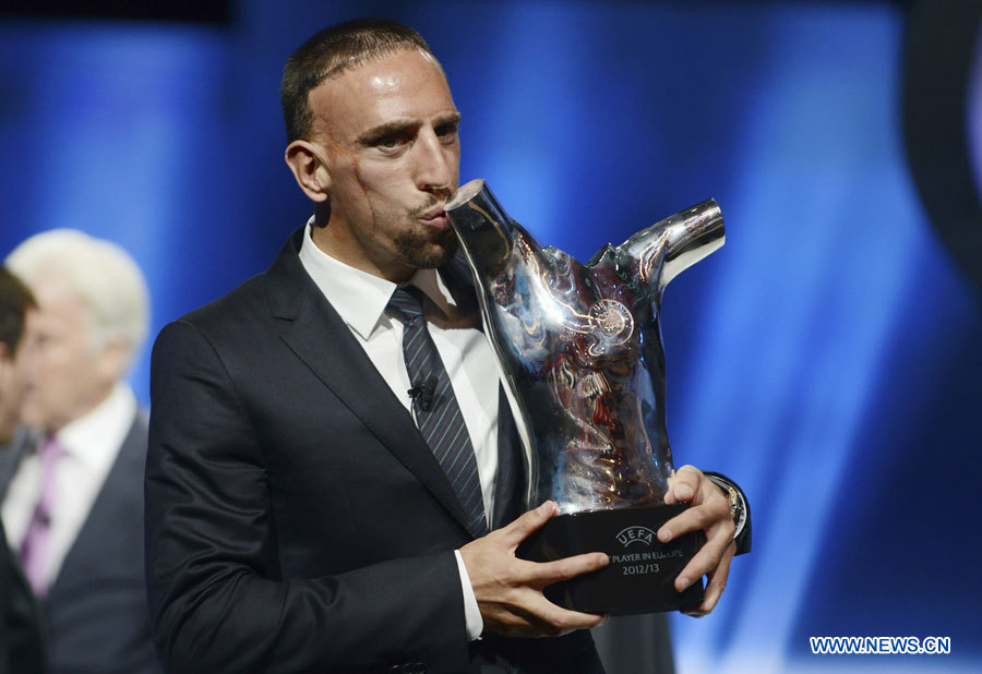 Football: Ribéry élu joueur UEFA de la saison 2012-2013  (2)