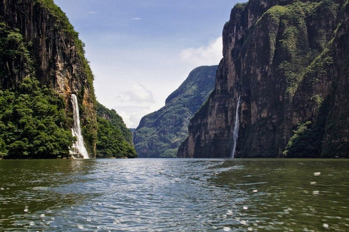 20 magnifiques canyons à traverse le monde (8)