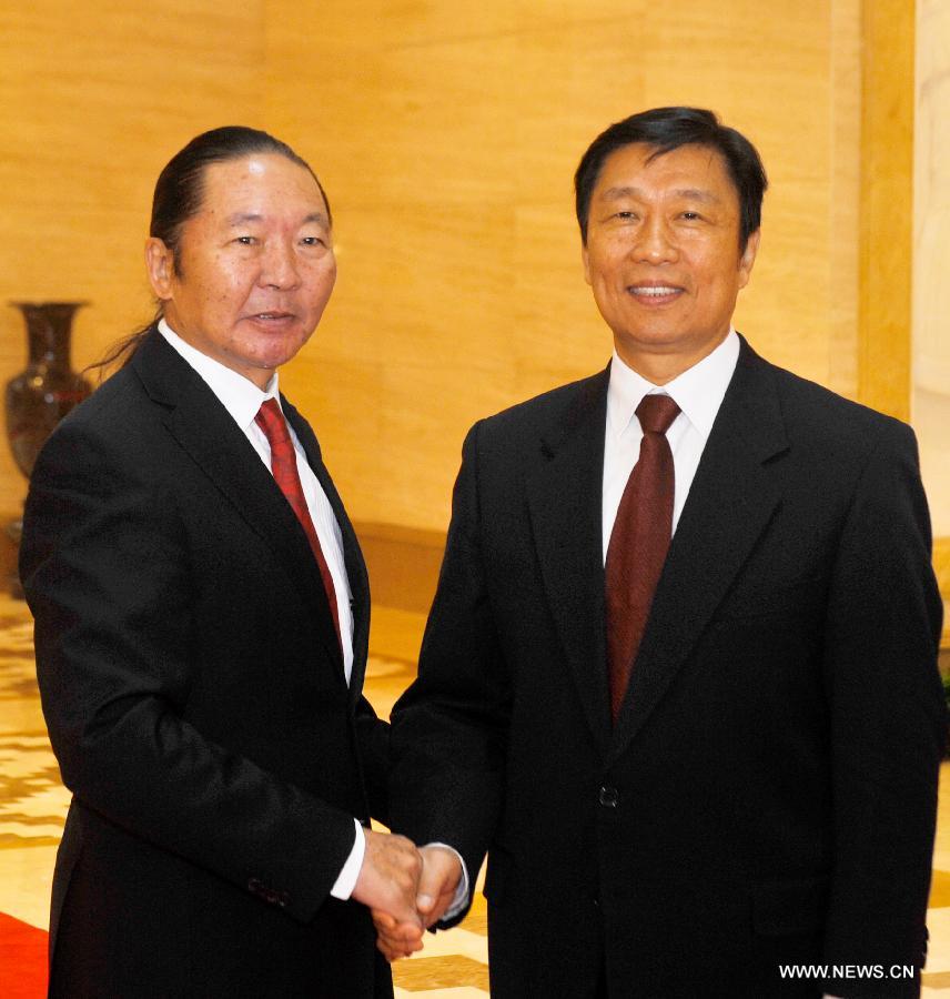 Le vice-président chinois Li Yuanchao rencontre le vice-président du Grand Khoural d'Etat (parlement) de la Mongolie, Radnasumberel Gonchigdorj