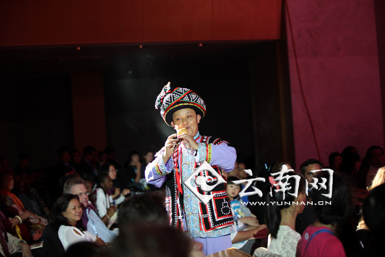 Chants et danses traditionnelles du Yunnan font voyager Genève (4)