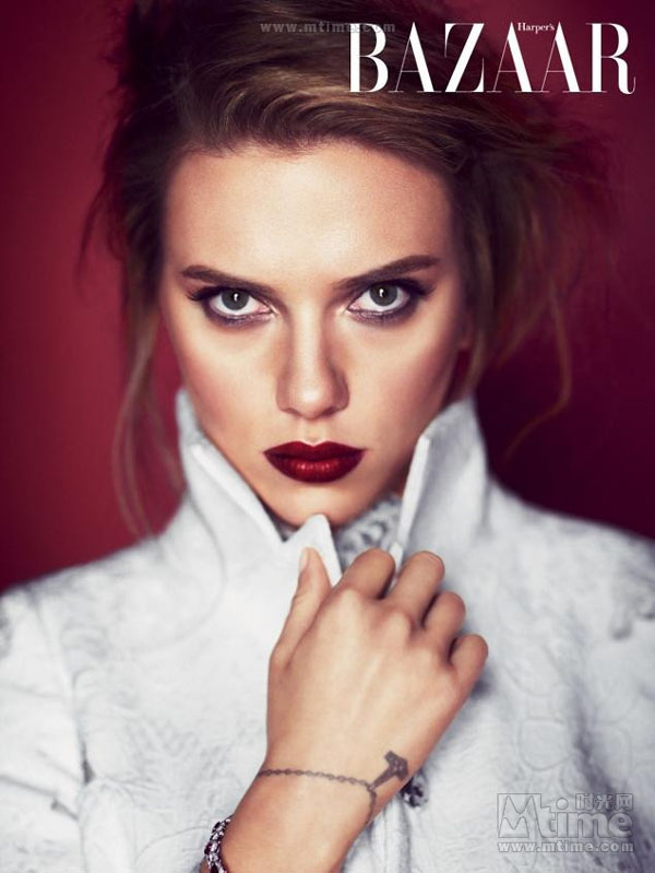 Scarlett Johansson en couverture de Harper's Bazaar UK (3)