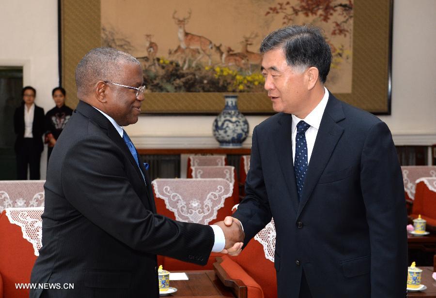 Rencontre entre un vice-Premier ministre chinois et le ministre angolais des Affaires étrangères